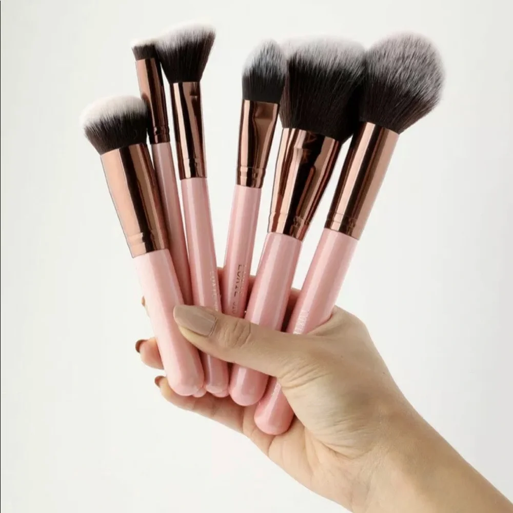 LUXIE FACE ESSENTIAL BRUSH SET-ROSE GOLD $85